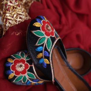 beautiful khussa for baby girl