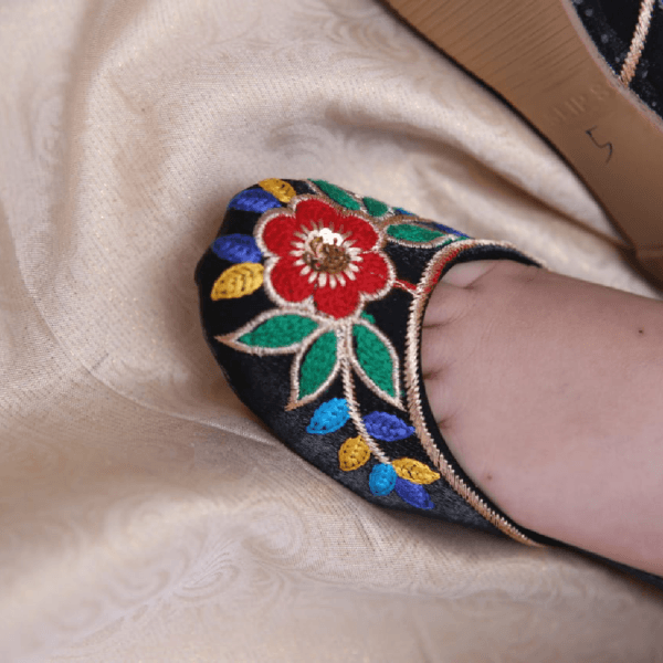 beautiful khussa for baby girl - Image 5