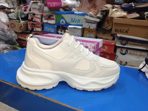 walk shoes joggers for girls - Image 4