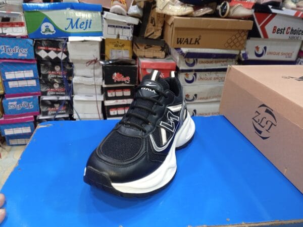 walk shoes ladies gent's - Image 3